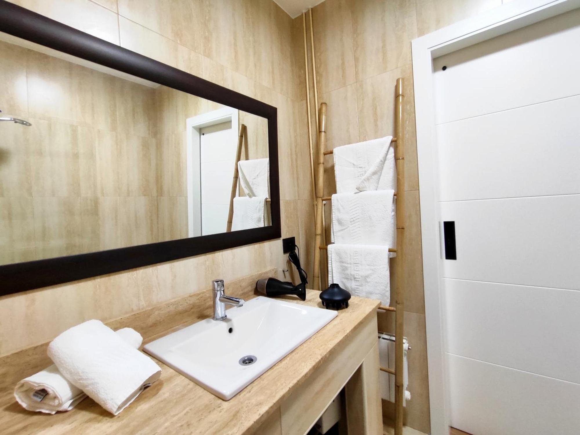 Tranquilo Apartamento Con Parking Gratis Vigilado 24H Vigo Exteriér fotografie